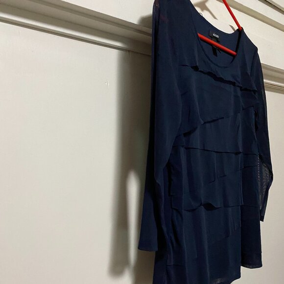Alfani, Navy layered blouse w/3/4 length navy sheer sleeves, size M - Picture 3 of 7